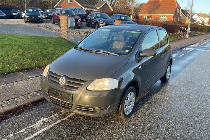 undefined VW Fox fra 2005 set udefra
