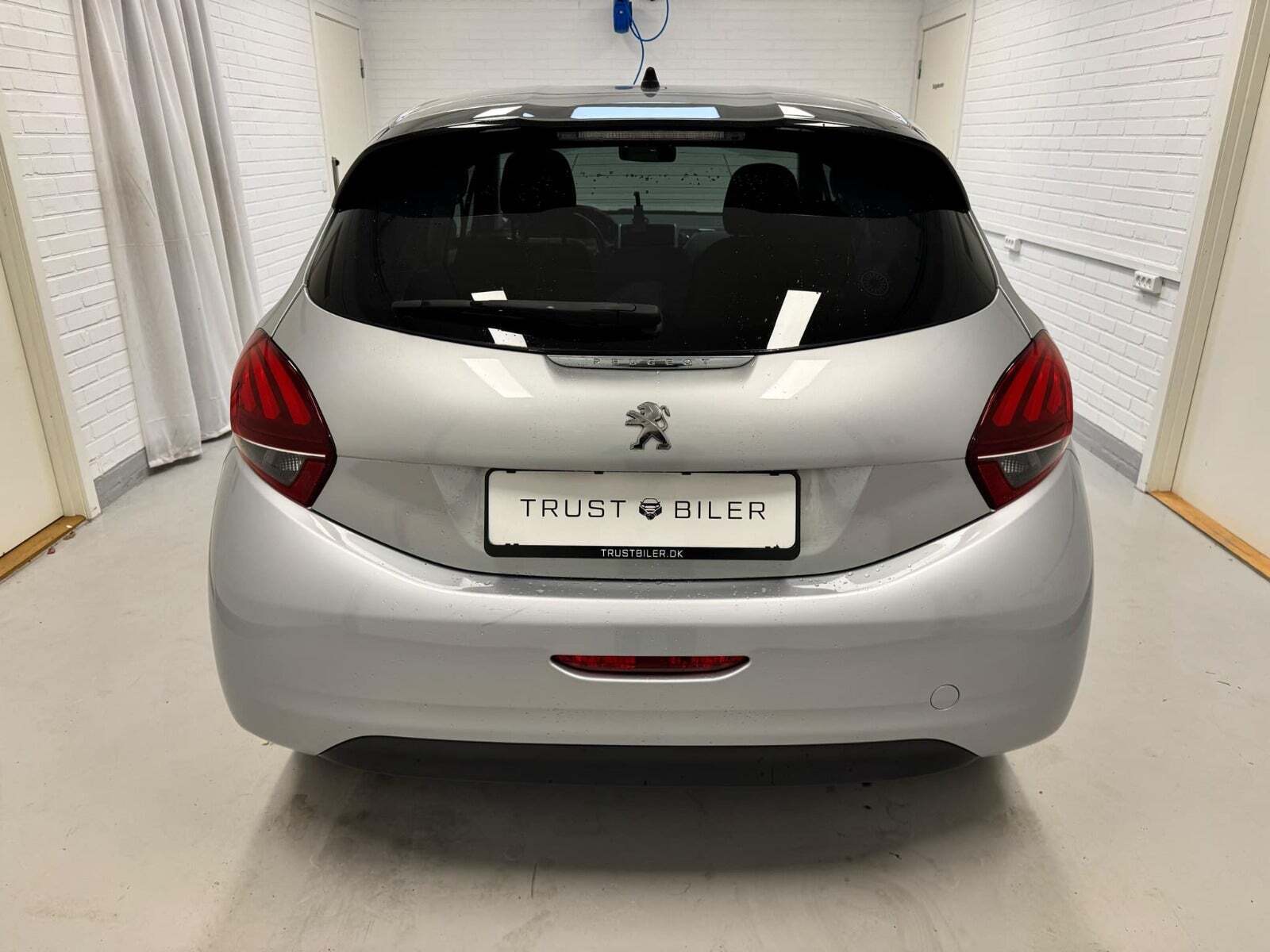 Peugeot 208 1,6 BlueHDi 100 Allure