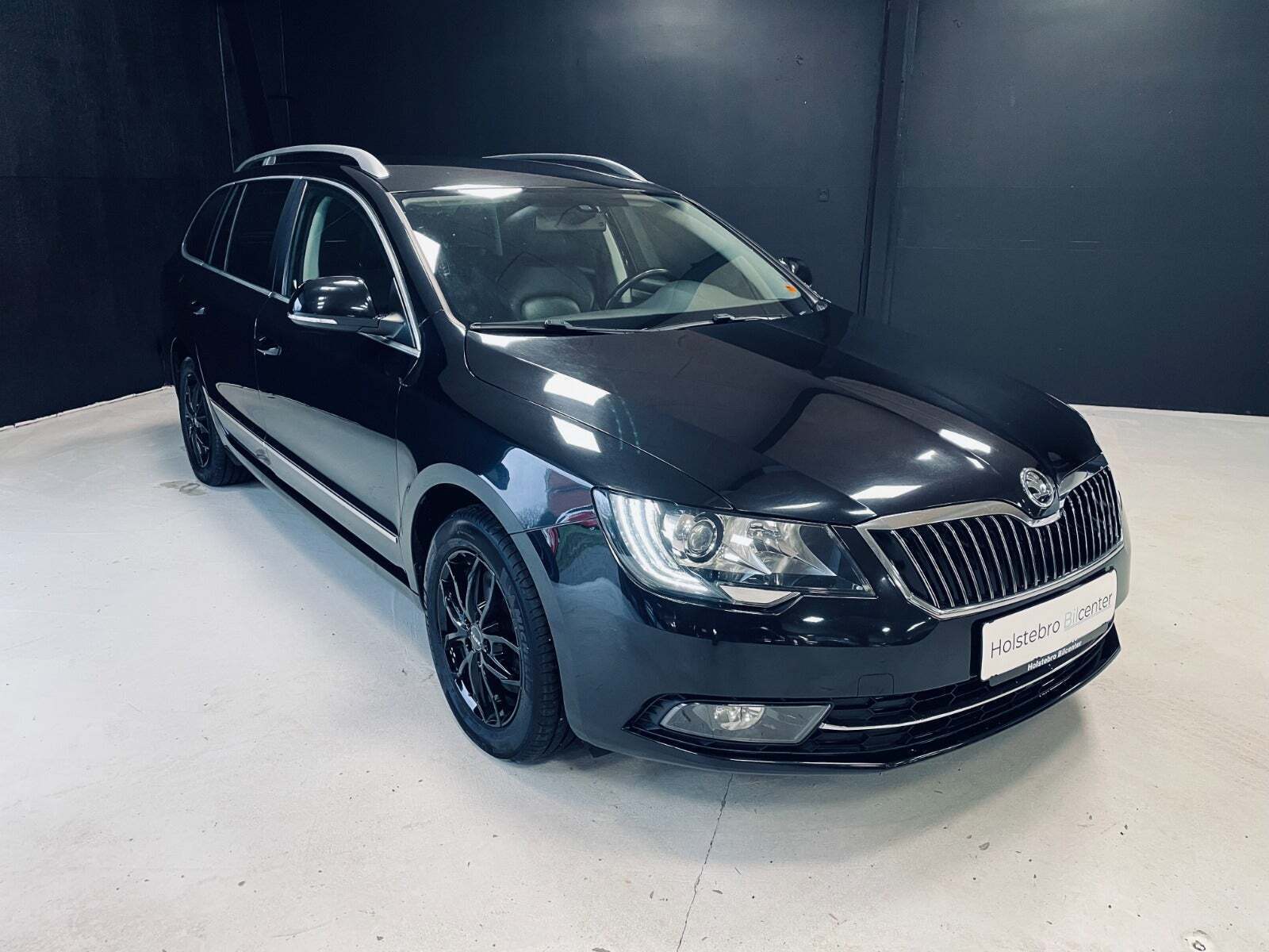 Skoda Superb 2,0 TDi 140 Elegance Combi DSG