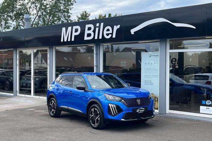 Blå Peugeot 2008 fra 2024