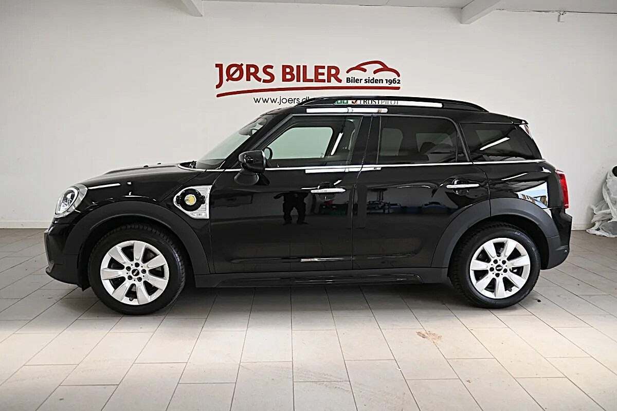 Sort Mini Countryman Cooper SE fra 2022