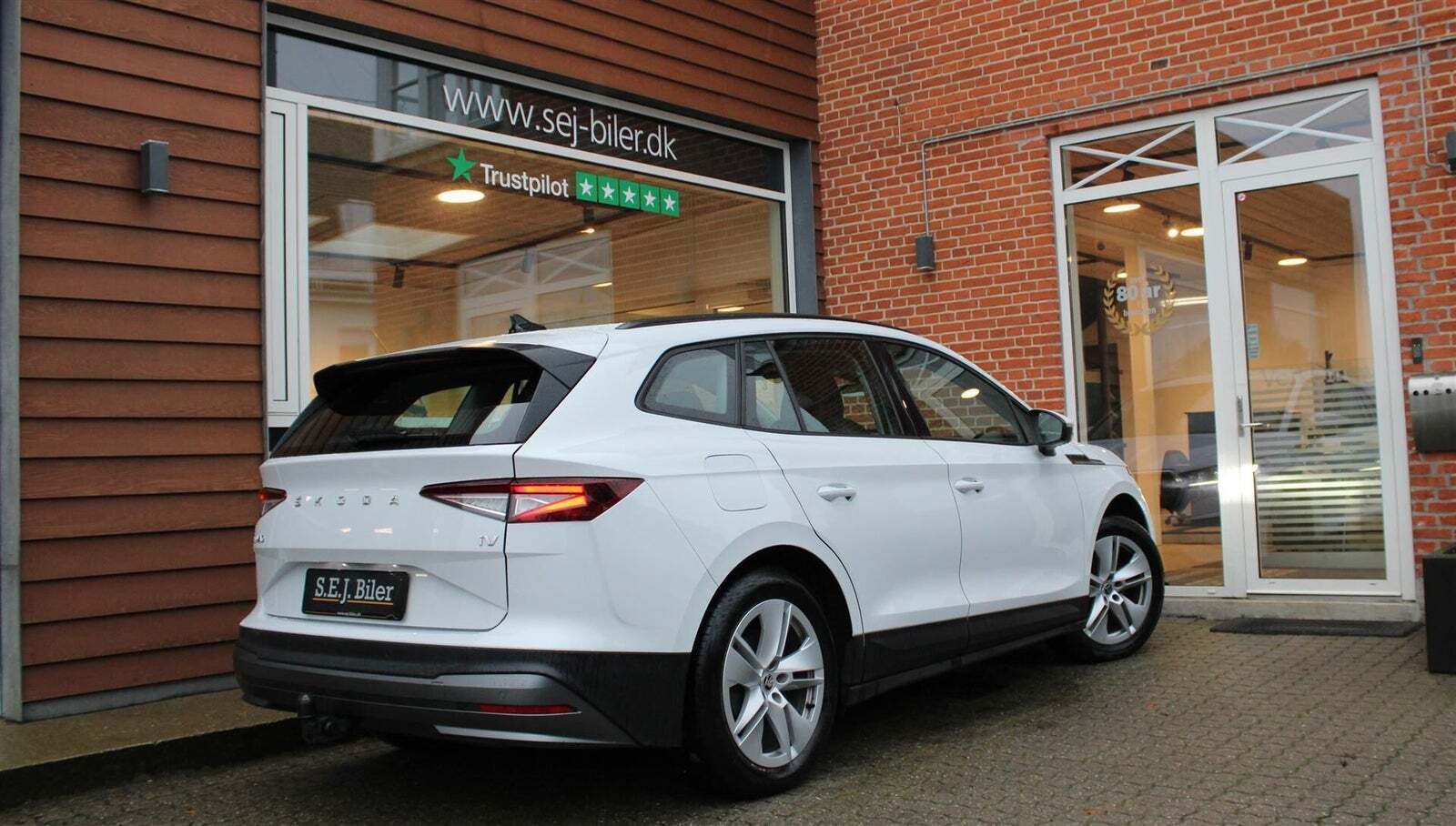 Hvid Skoda Enyaq fra 2021