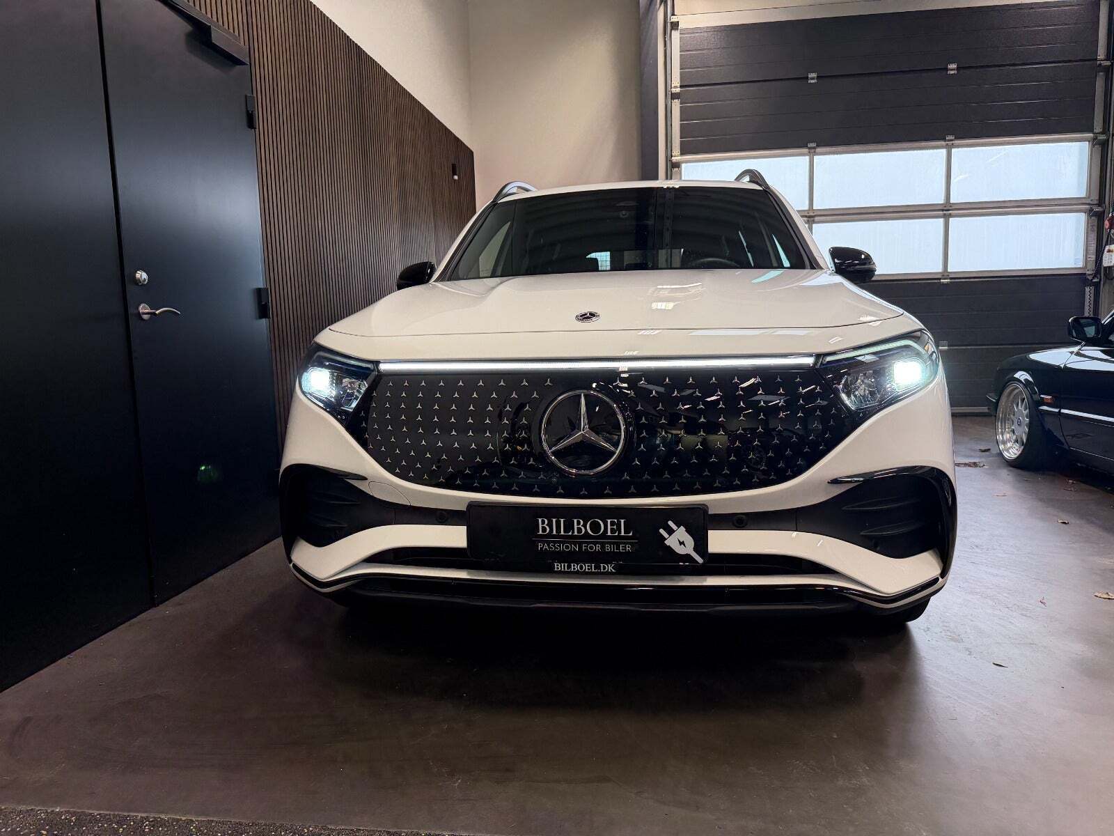 Mercedes EQB300 AMG Premium 4Matic