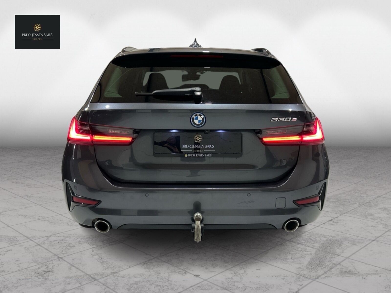 BMW 330e 2,0 Touring Plugin-hybrid Sport Line Steptronic 292HK Stc 8g Aut.