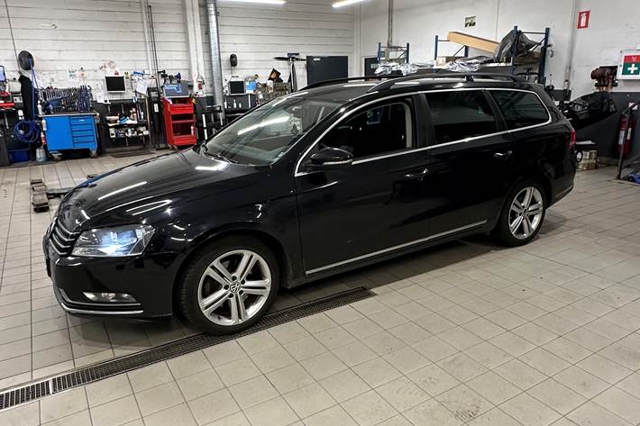 Sort VW Passat fra 2011