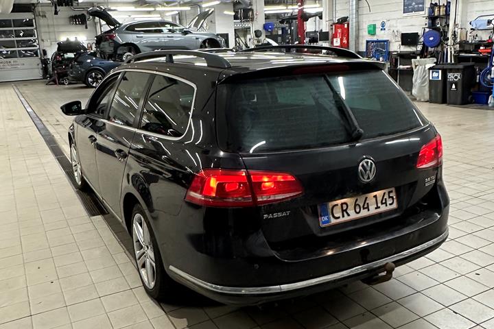 Sort VW Passat fra 2011