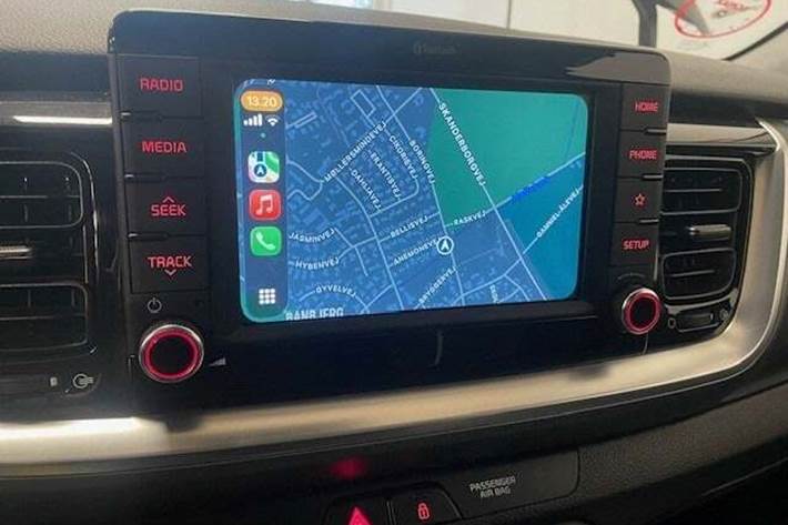 Grå Kia Stonic fra 2020