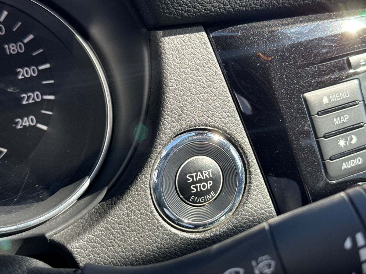 Grå Nissan Qashqai fra 2020