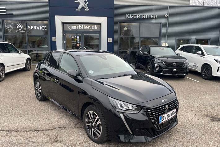 Sort Peugeot 208 fra 2023 set udefra