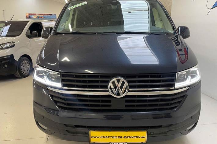 Blå VW Transporter fra 2020