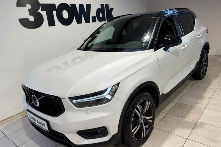 Hvid Volvo XC40 fra 2019 set udefra