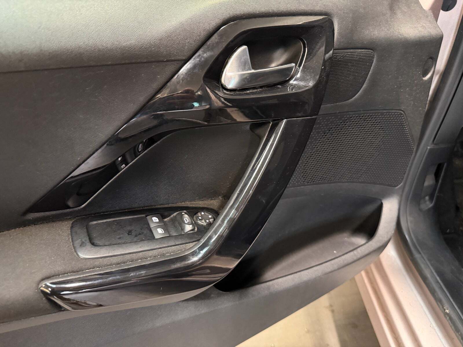 Peugeot 208 1,2 VTi Active