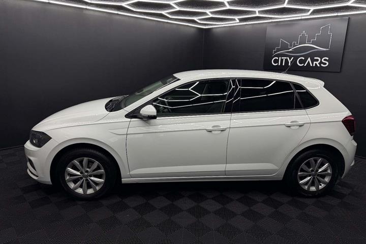 Hvid VW Polo fra 2019