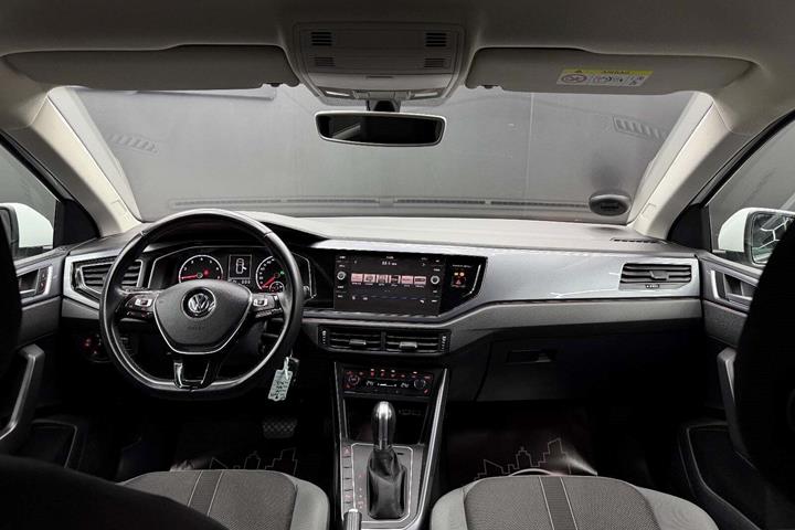 Hvid VW Polo fra 2019