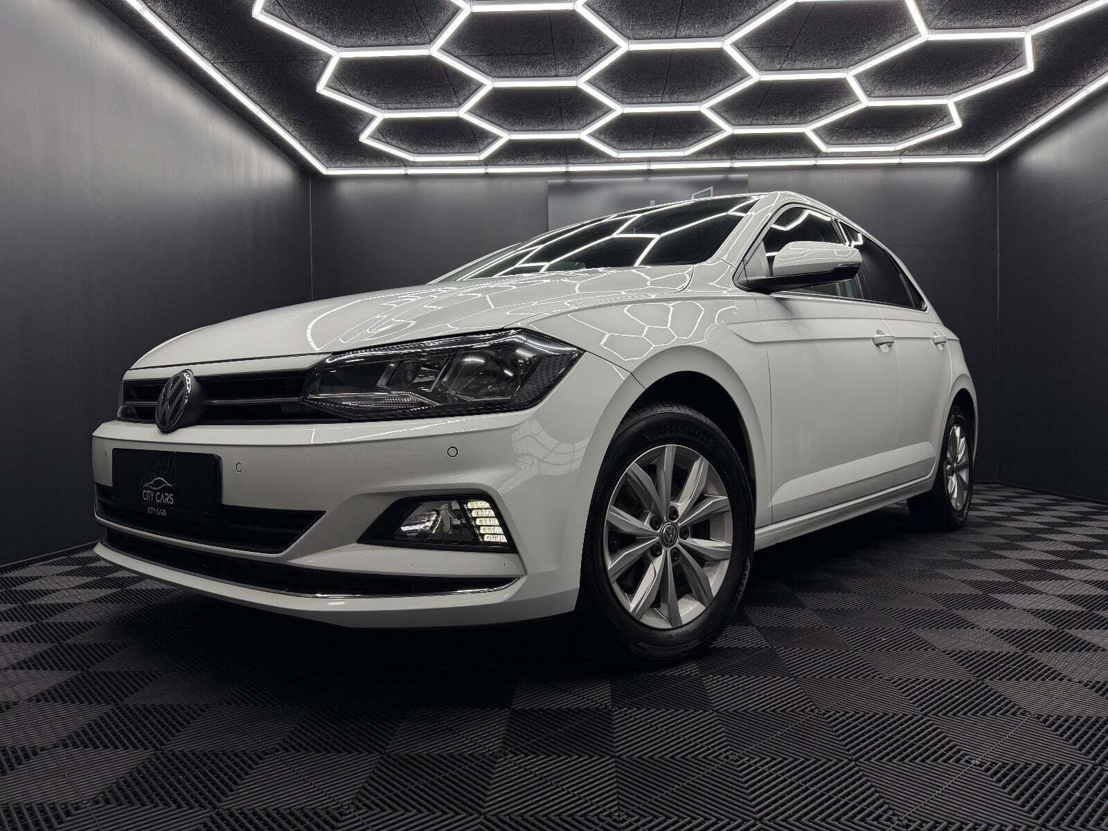 Hvid VW Polo fra 2019