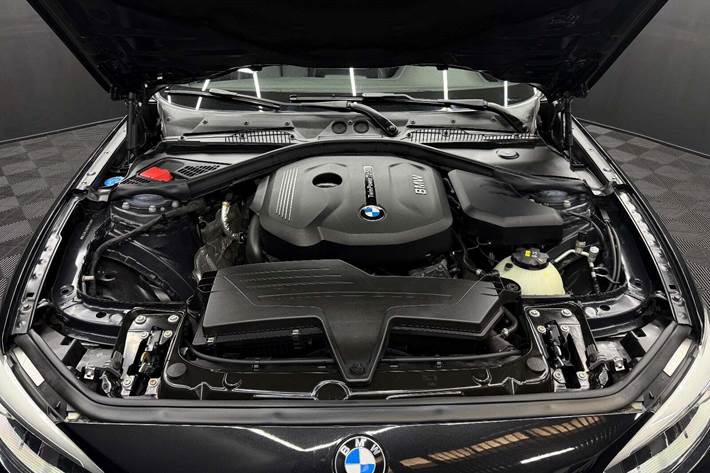 Sort BMW 118i fra 2019