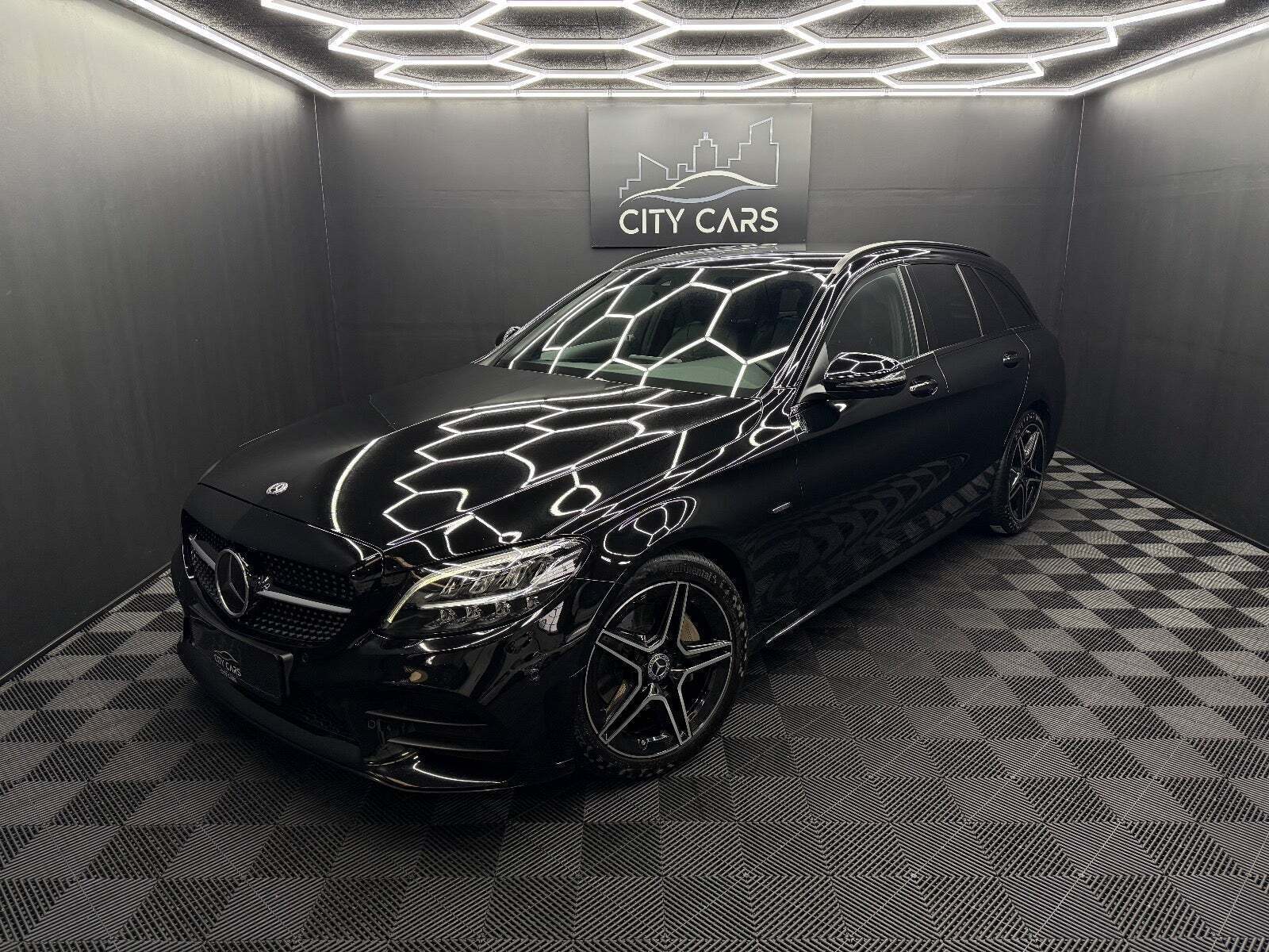 Mercedes C220 d 2,0 AMG Line Night Edition stc. aut.