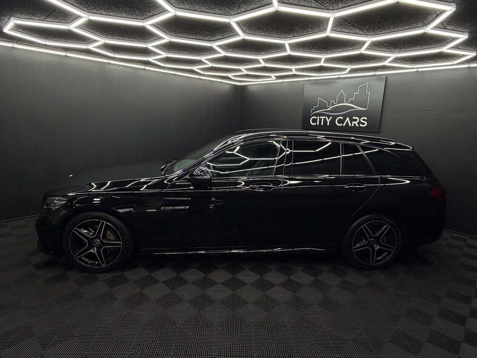 Mercedes C220 d 2,0 AMG Line Night Edition stc. aut.