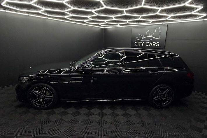 Sort Mercedes C220 d fra 2020