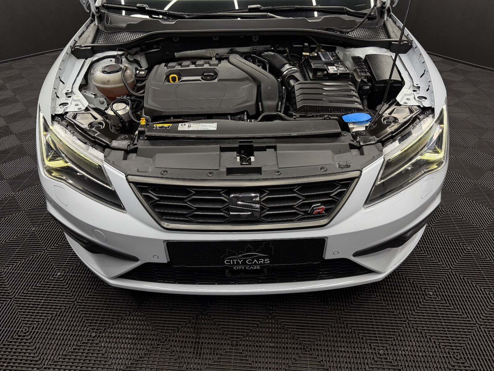 Grå Seat Leon fra 2020