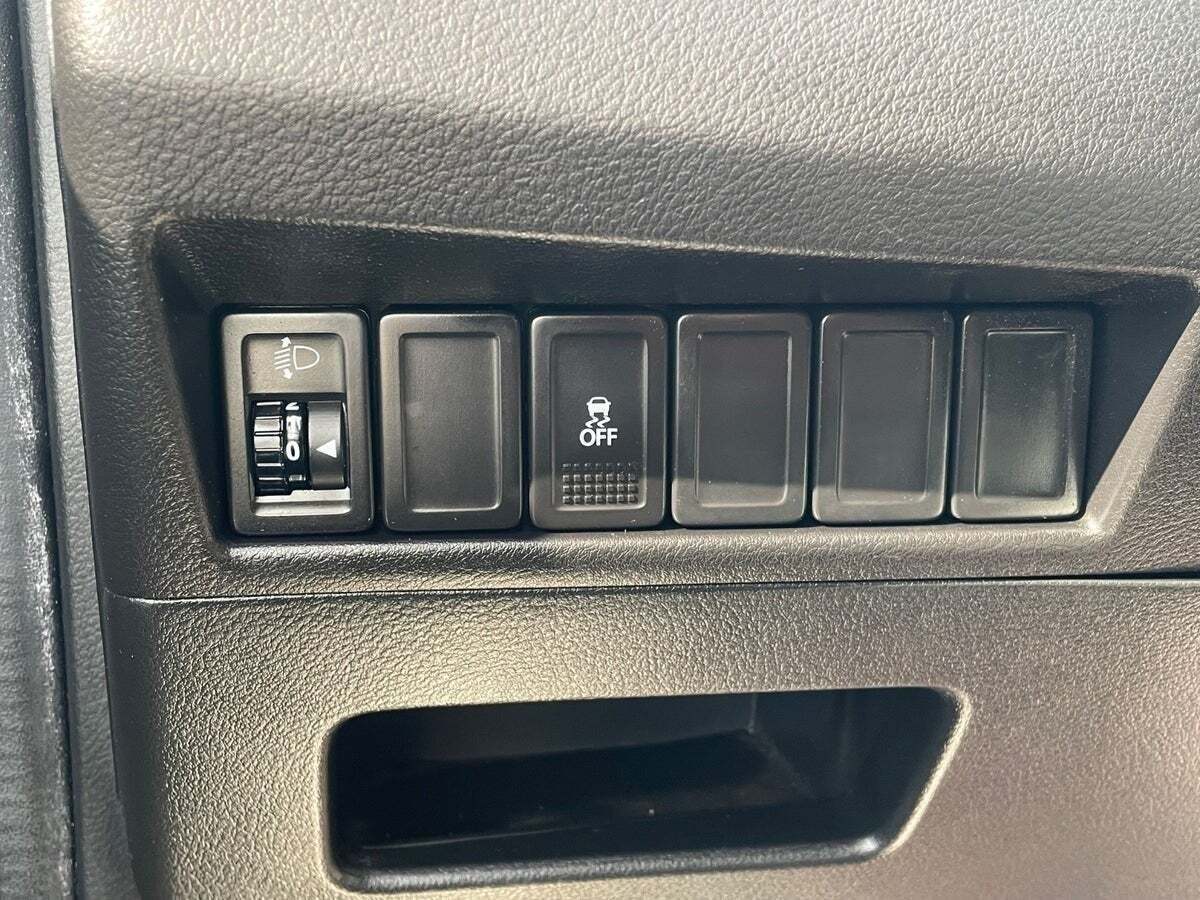 Grå Suzuki Baleno fra 2016