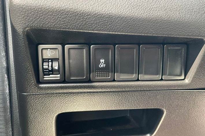 Grå Suzuki Baleno fra 2016