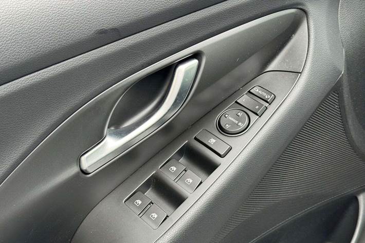 Hvid Hyundai i30 fra 2017