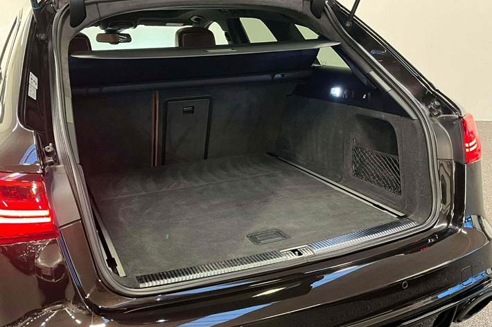 Sort Audi RS6 fra 2018