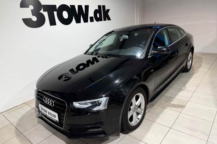 Sort Audi A5 fra 2016 set udefra