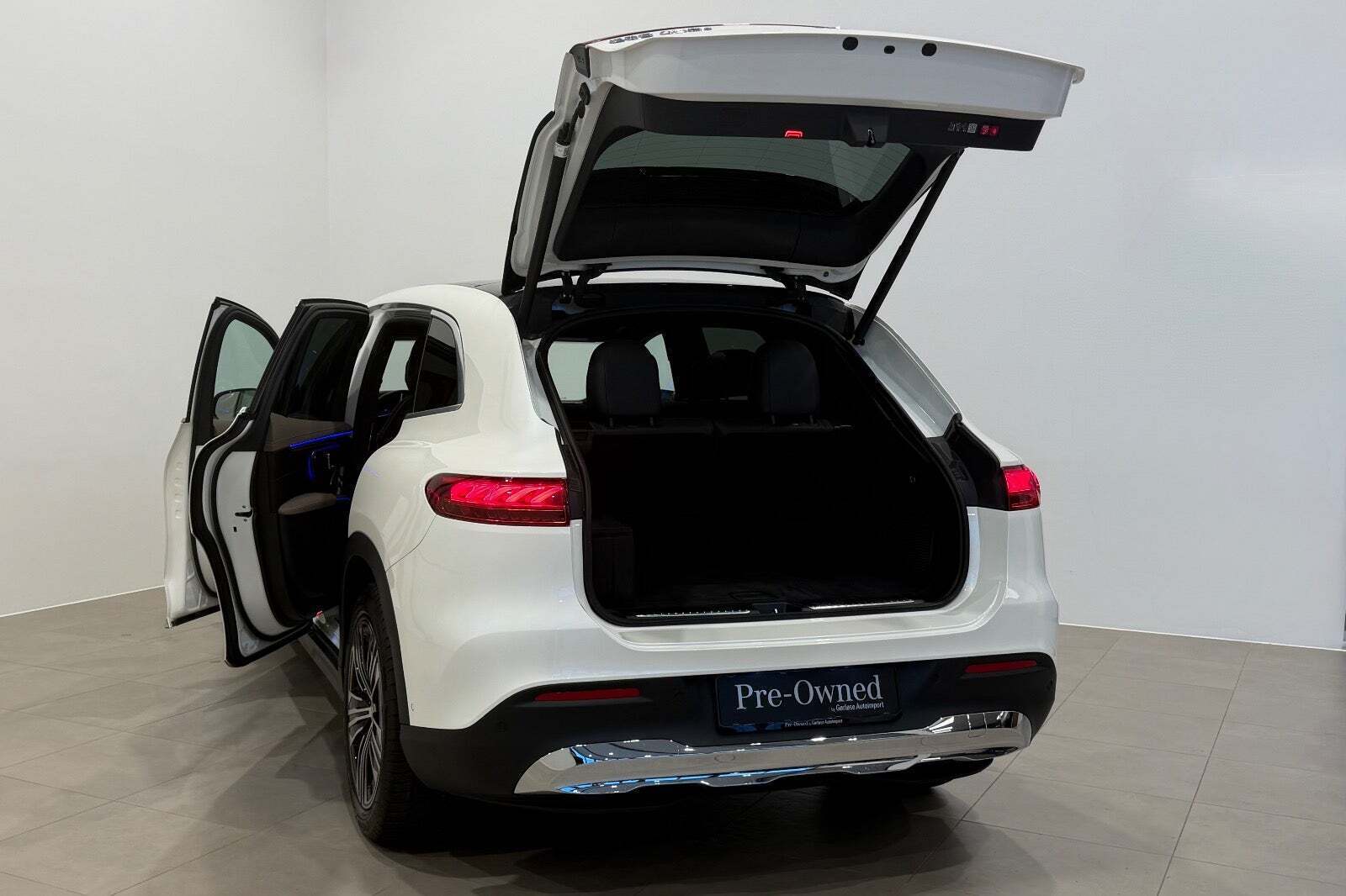 Hvid Mercedes EQS450+ SUV fra 2023