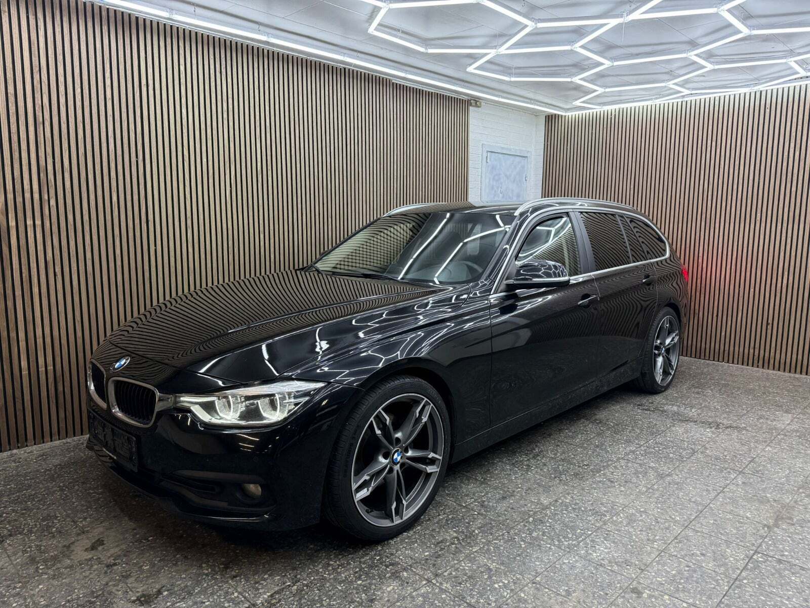 BMW 320d 2,0 Touring aut.
