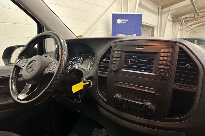 Sort Mercedes Vito 116 fra 2017