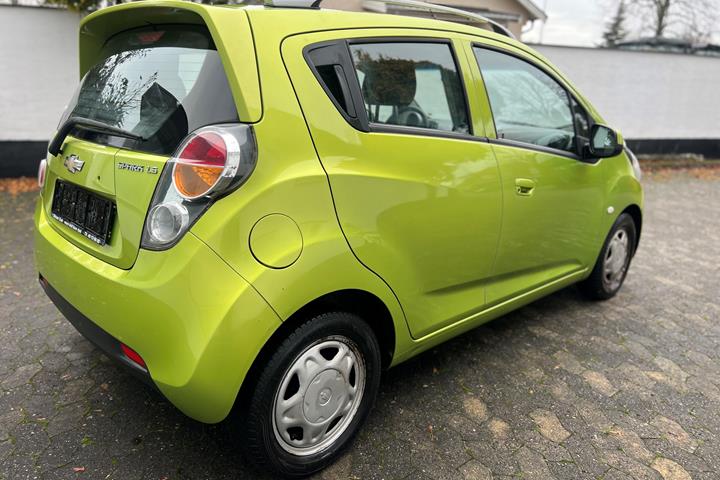 Grøn Chevrolet Spark fra 2012