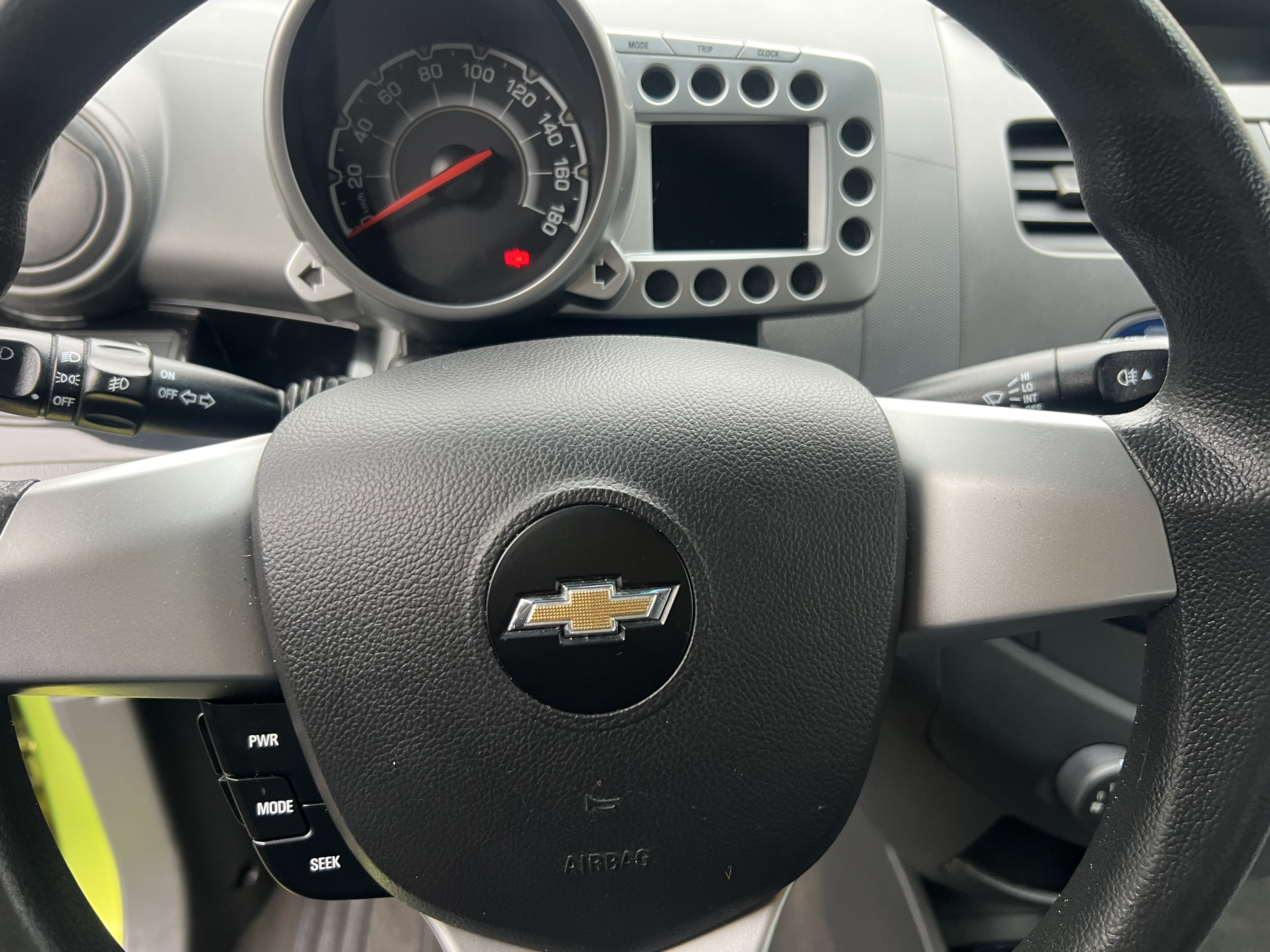 Grøn Chevrolet Spark fra 2012
