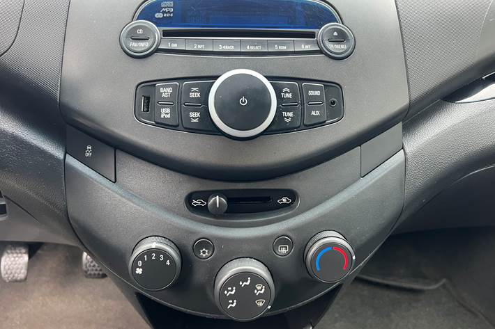 Grøn Chevrolet Spark fra 2012