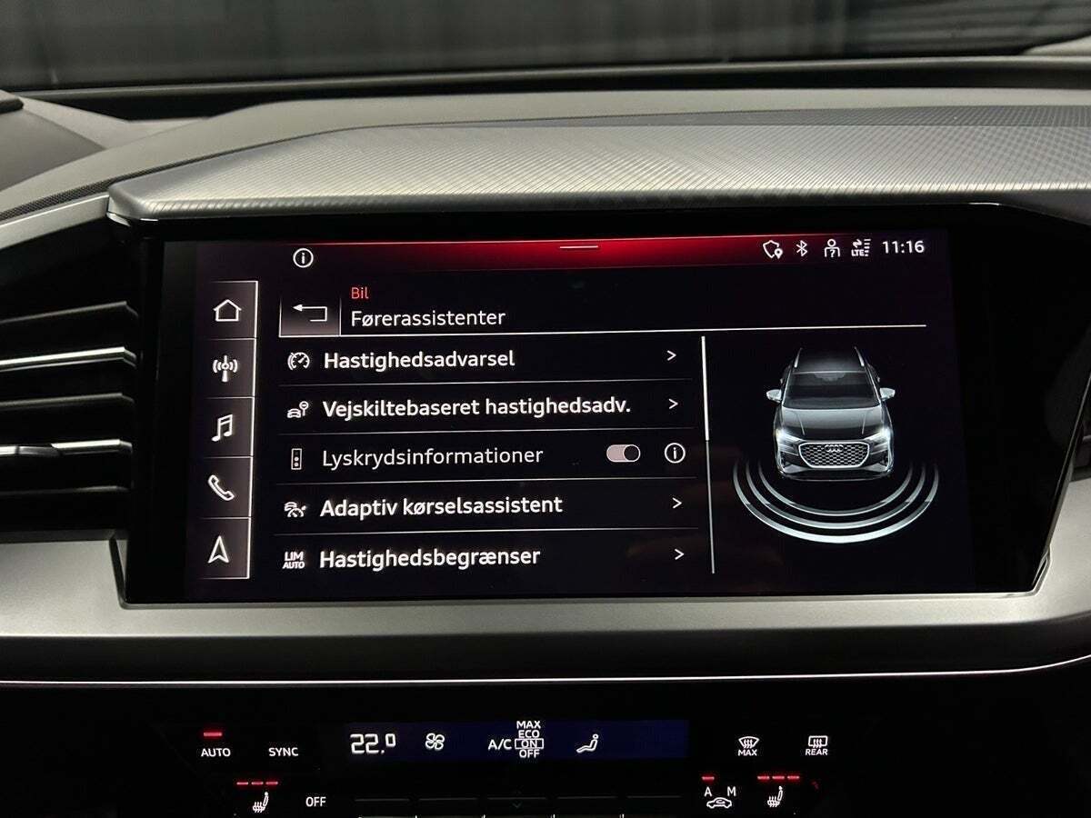 Grå Audi Q4 e-tron fra 2024