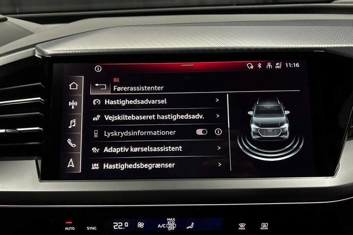 Grå Audi Q4 e-tron fra 2024