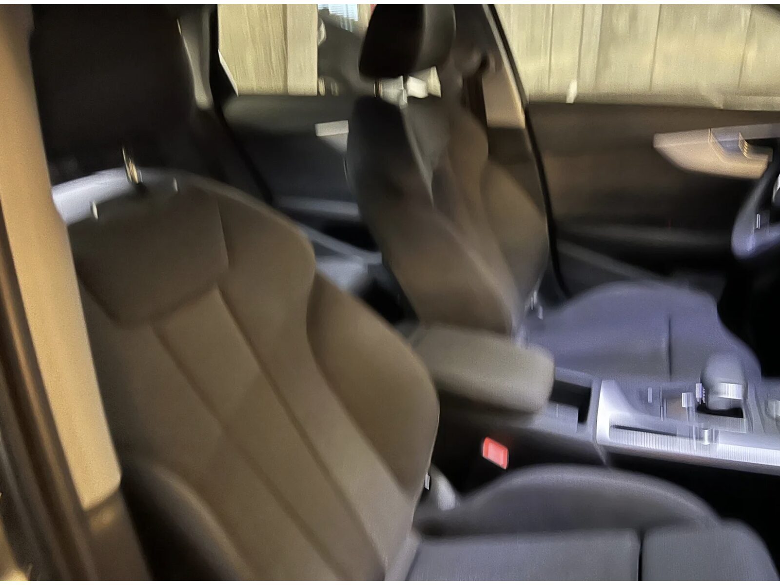 Grå Audi A4 fra 2019