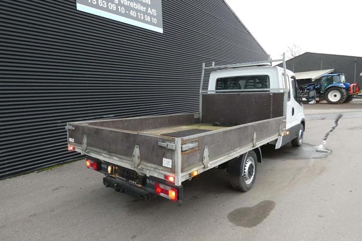 Hvid Iveco Daily fra 2018