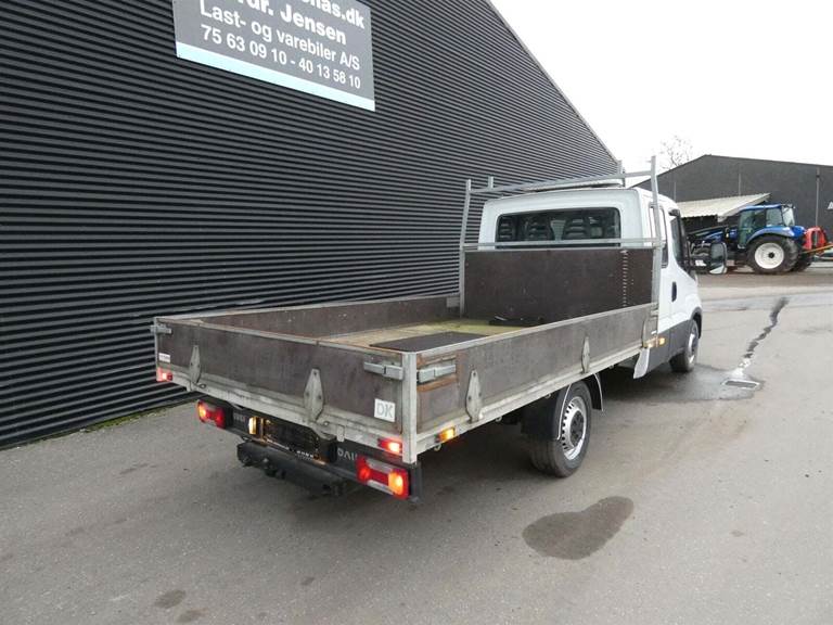 Iveco Daily 2,3 35S14 Mandskabsvogn m/lad