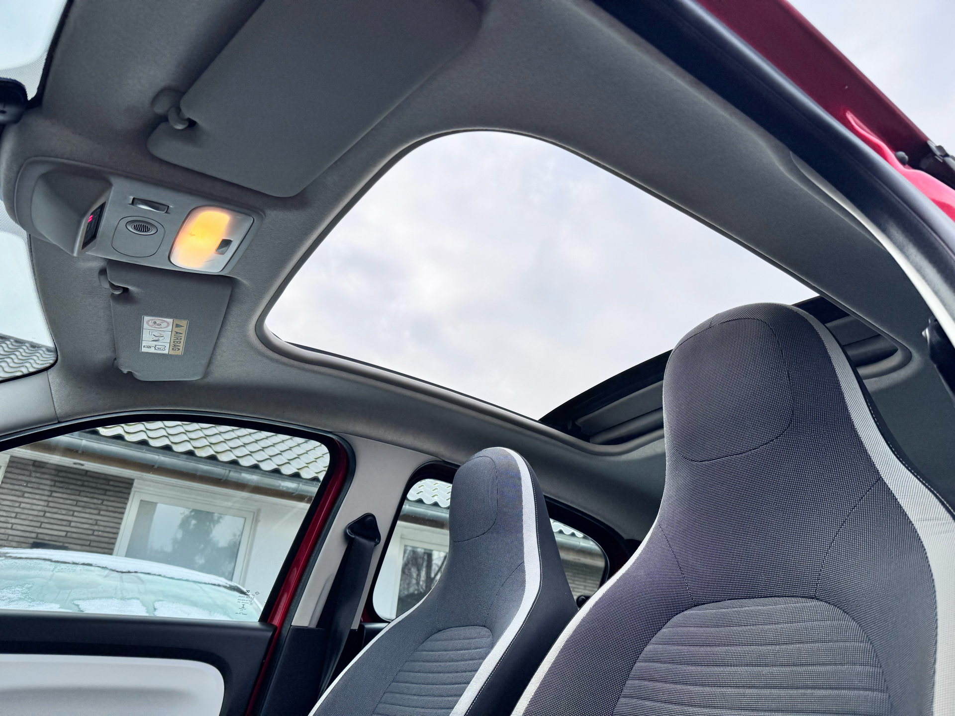 Rød Renault Twingo fra 2016