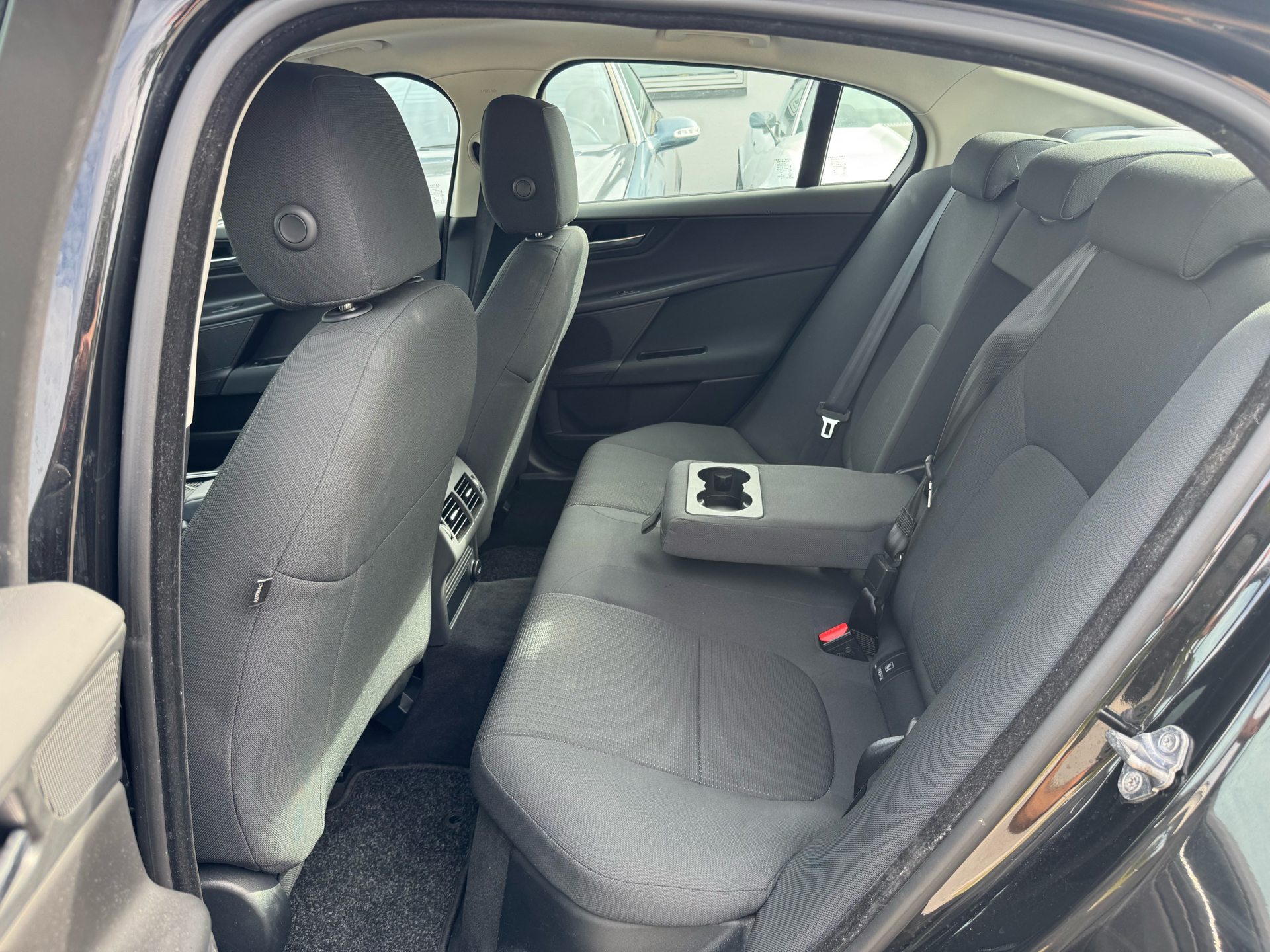 Jaguar XE 2,0 D Pure 180HK 8g Aut.