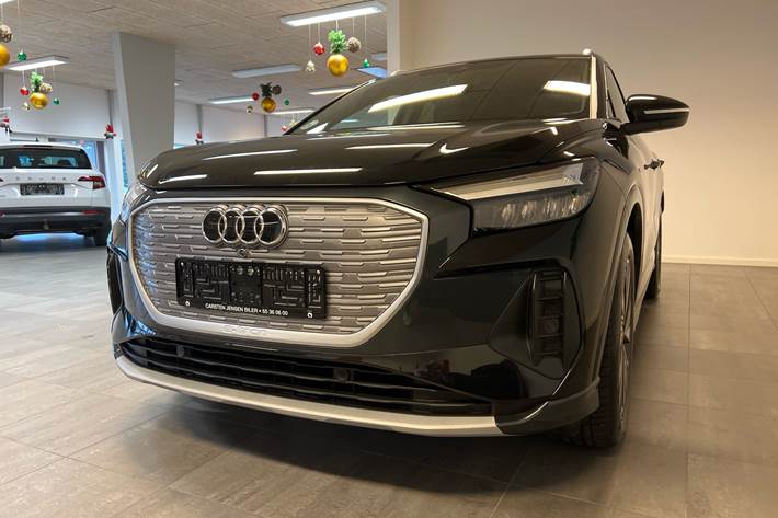 Sort Audi Q4 fra 2024