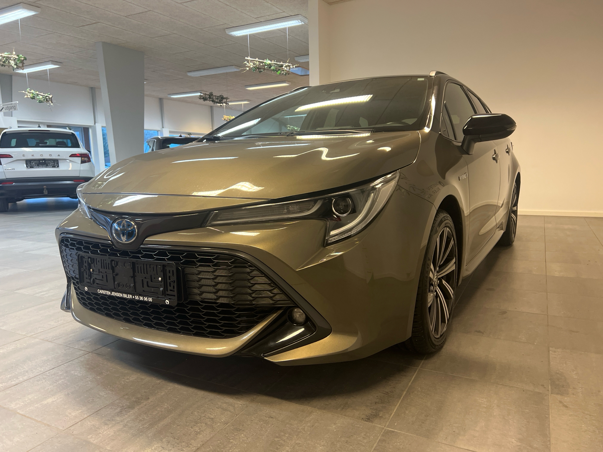 Toyota Corolla 1,8 Touring Sports Hybrid Active Premium E-CVT 122HK Stc Trinl. Gear