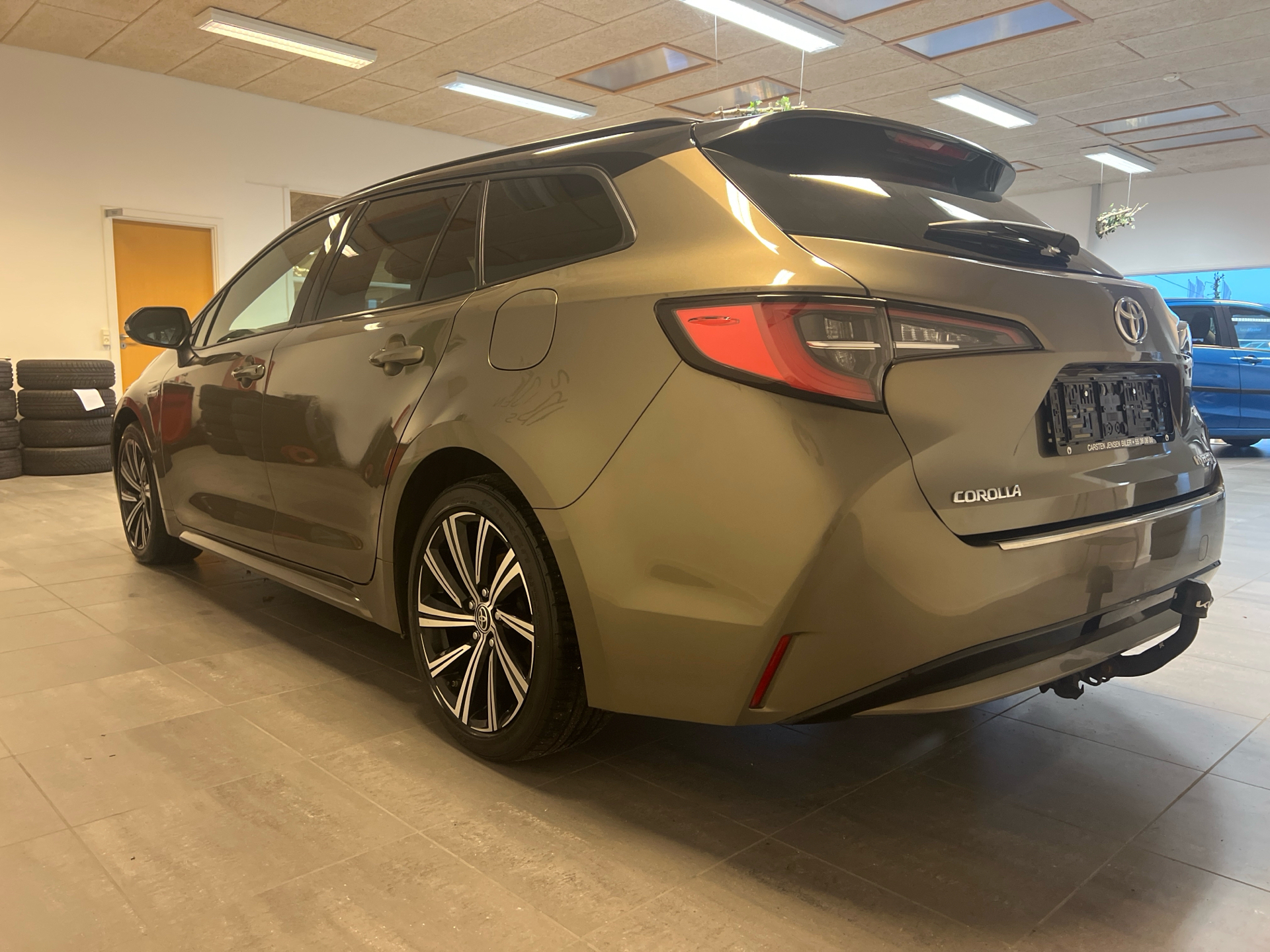 Toyota Corolla 1,8 Touring Sports Hybrid Active Premium E-CVT 122HK Stc Trinl. Gear