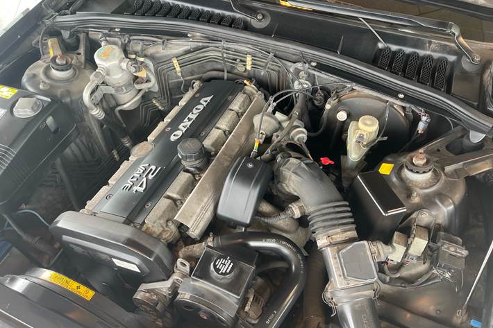 Blå Volvo 960 fra 1993