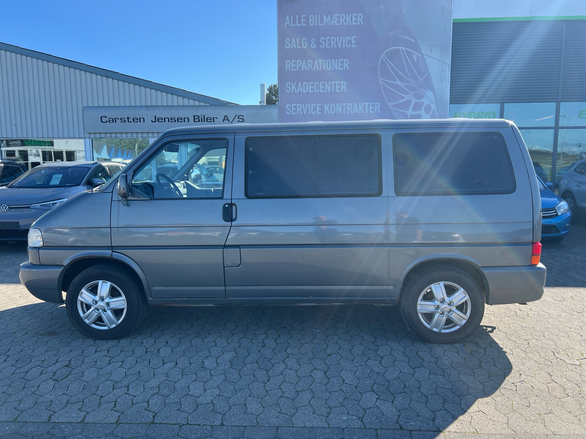 VW Caravelle 2,5 Kort 8/9 pers. TDI m/Airbag m/ABS Syncro 102HK