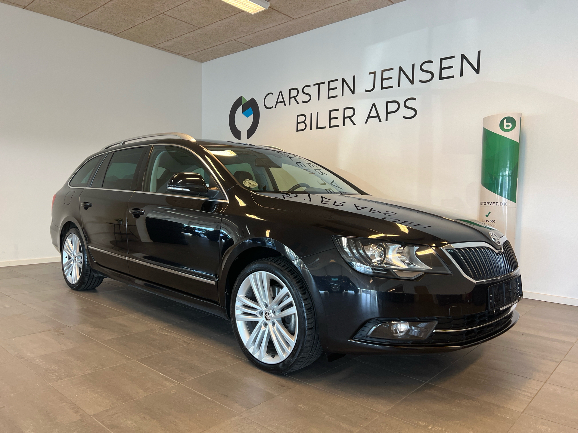 Skoda Superb 2,0 Combi TDI Common Rail DPF Elegance DSG 140HK Stc 6g Aut.
