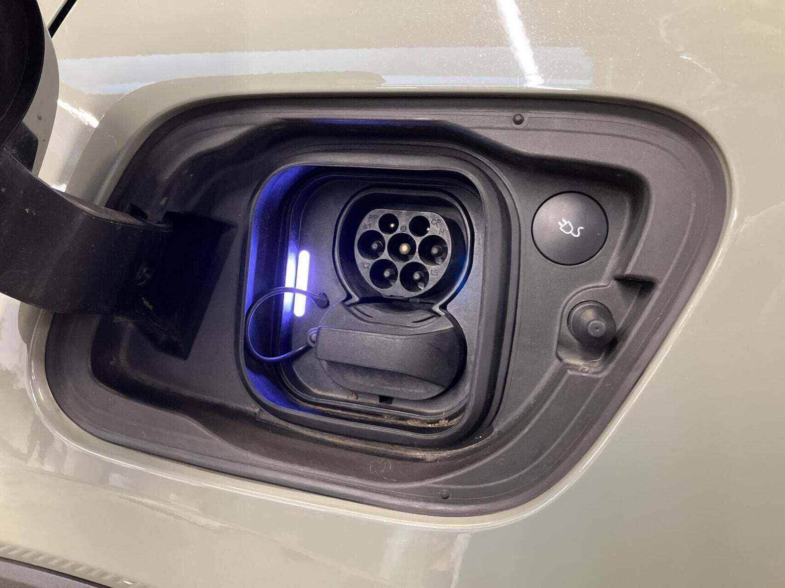 Grøn Volvo C40 fra 2023