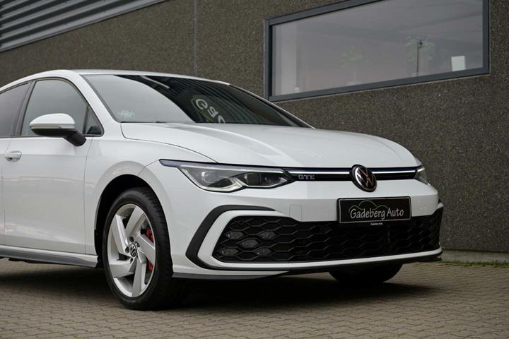 Hvid VW Golf VIII fra 2021